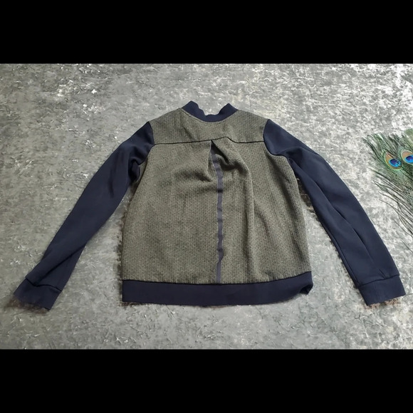 Nike Girl's Jacket - Picture 7 of 7